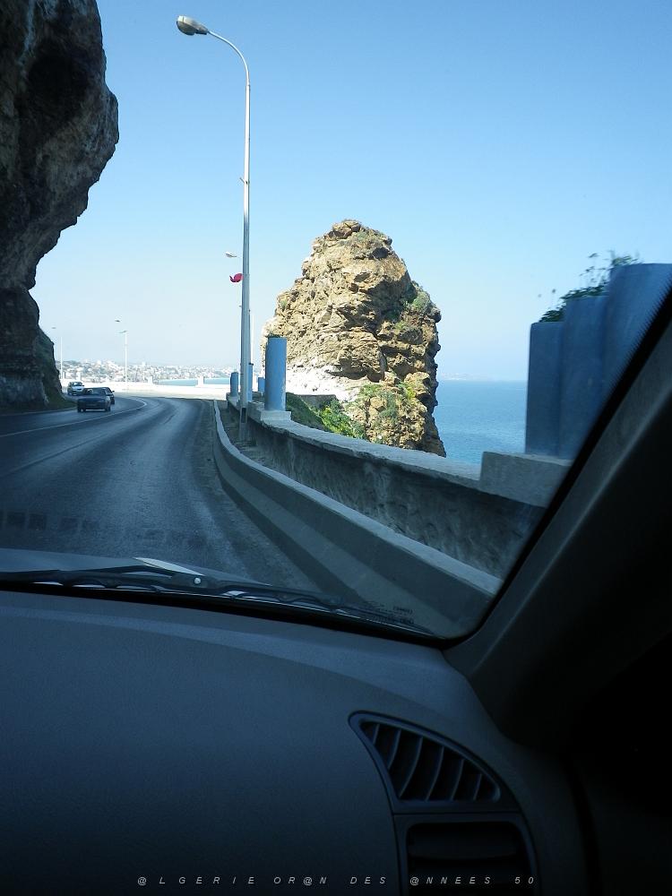 1732 le rocher de la vieille vu de la corniche oranaise .JPG